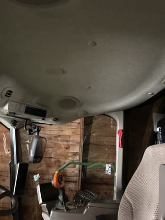 Image of John Deere W235 equipment image 3