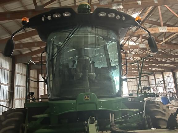 Image of John Deere W235 equipment image 4