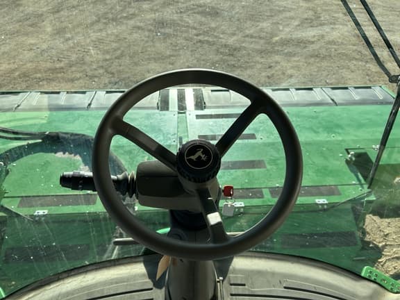 Image of John Deere W235 equipment image 4