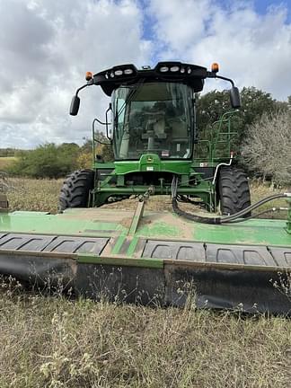 Image of John Deere W235 equipment image 3