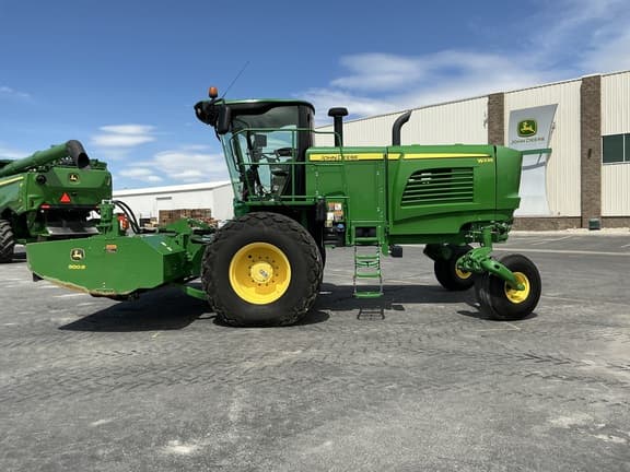 Image of John Deere W235 equipment image 3