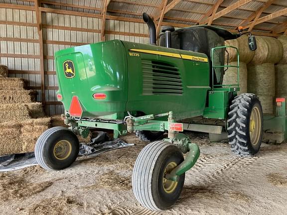 Image of John Deere W235 equipment image 4