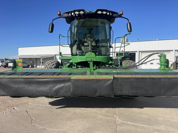 Image of John Deere W235 equipment image 2