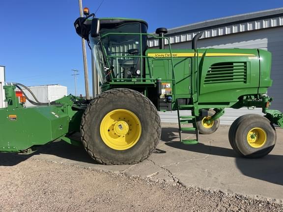 Image of John Deere W235 equipment image 3