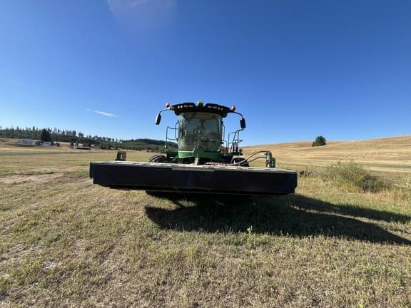 Image of John Deere W235 equipment image 3