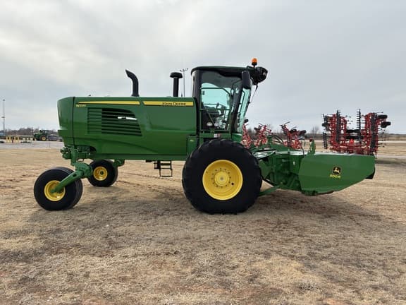 Image of John Deere W235 equipment image 3