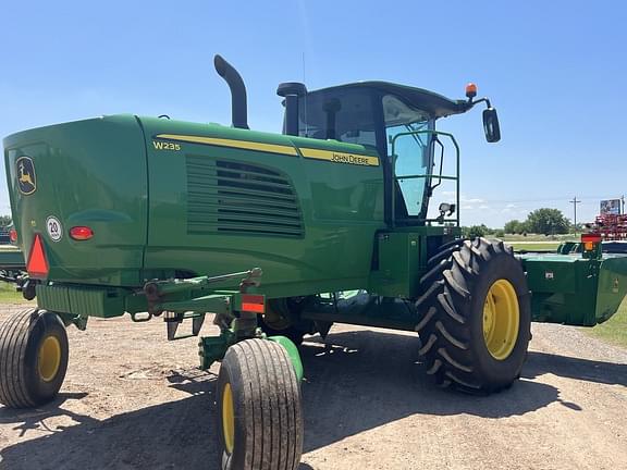 Image of John Deere W235 equipment image 4