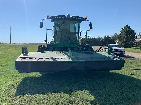 Image of John Deere W235 equipment image 3