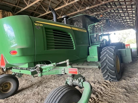 Image of John Deere W235 equipment image 3