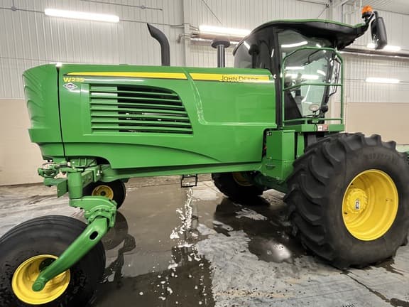 Image of John Deere W235 equipment image 2