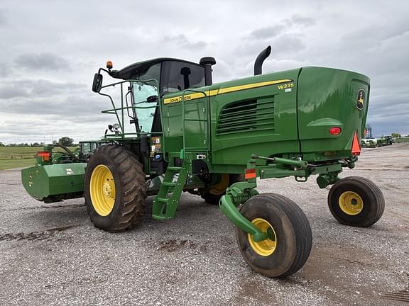 Image of John Deere W235 equipment image 2
