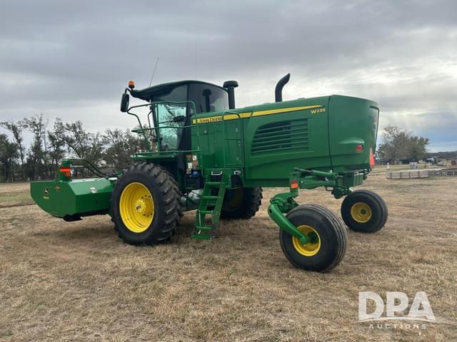Image of John Deere W235 equipment image 3