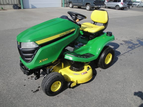 2020 John Deere X330 Equipment Image0
