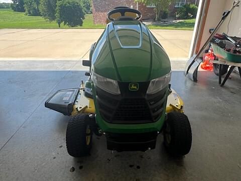 Image of John Deere X330 equipment image 1