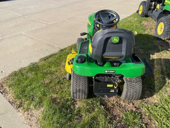 Image of John Deere X330 Image 1