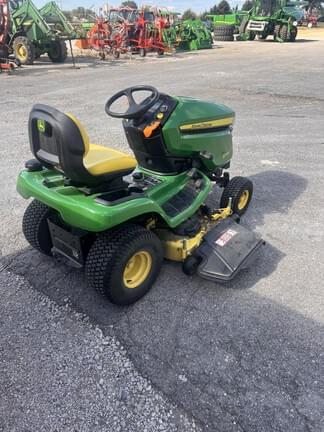 Image of John Deere X330 equipment image 4