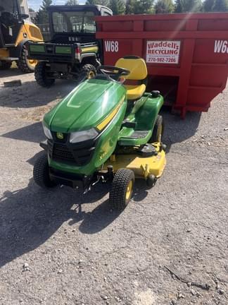 Image of John Deere X330 equipment image 2