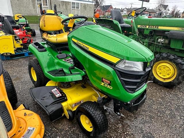 Image of John Deere X330 equipment image 3