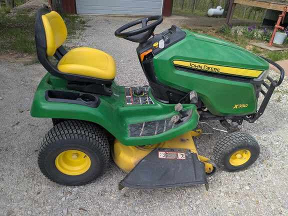 Image of John Deere X350 equipment image 1