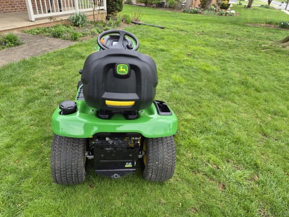 Image of John Deere X350 equipment image 3