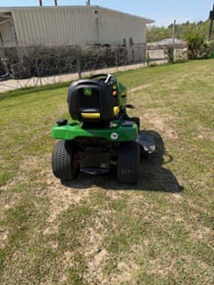 Image of John Deere X350 equipment image 4