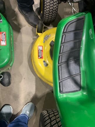 Image of John Deere X354 equipment image 4