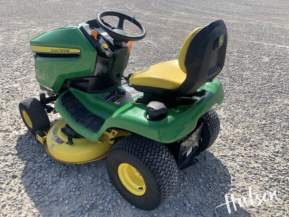 Image of John Deere X370 equipment image 4