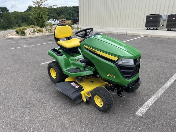 Image of John Deere X370 equipment image 1