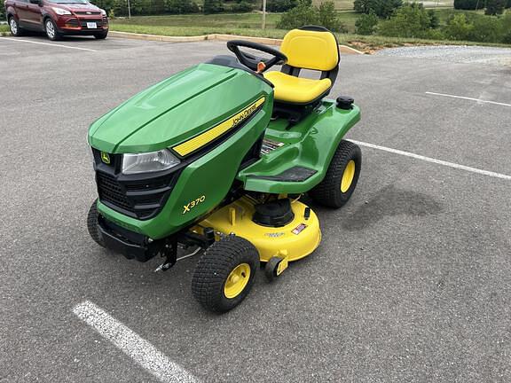 Image of John Deere X370 equipment image 4