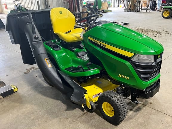 Main image John Deere X370