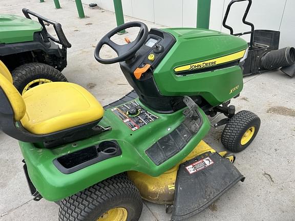 Image of John Deere X370 equipment image 1
