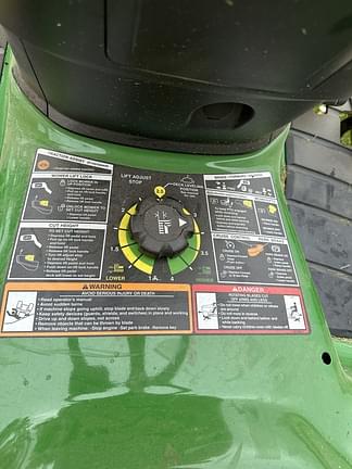 Image of John Deere X380 equipment image 3