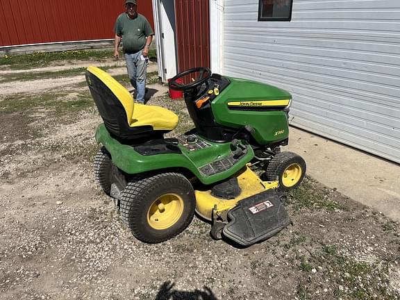 Image of John Deere X380 equipment image 3