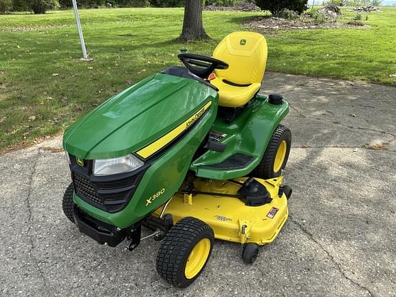 Image of John Deere X380 equipment image 3
