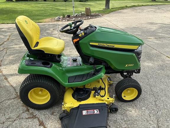 Image of John Deere X380 equipment image 2