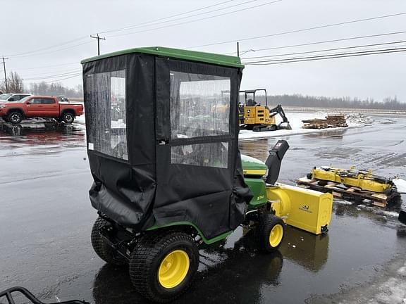 Image of John Deere X390 equipment image 3