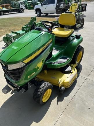 Image of John Deere X390 equipment image 3