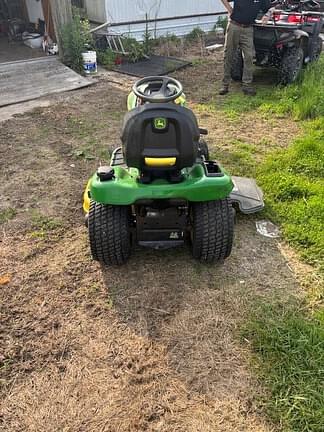 Image of John Deere X390 equipment image 4