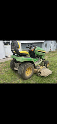 Image of John Deere X390 equipment image 4