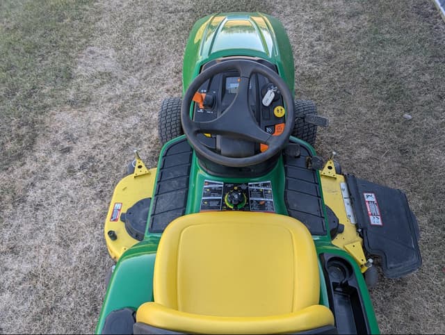 Image of John Deere X390 equipment image 3