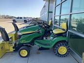 Thumbnail image John Deere X390 28