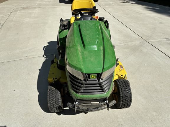 Image of John Deere X570 equipment image 2