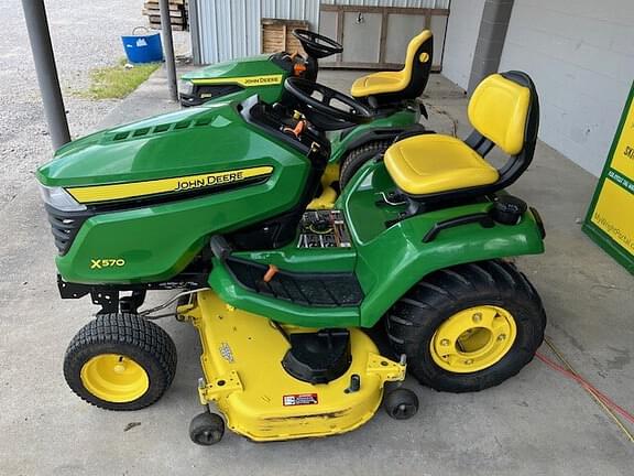 Image of John Deere X570 equipment image 3