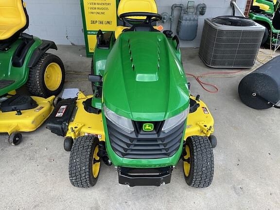 Image of John Deere X570 equipment image 1