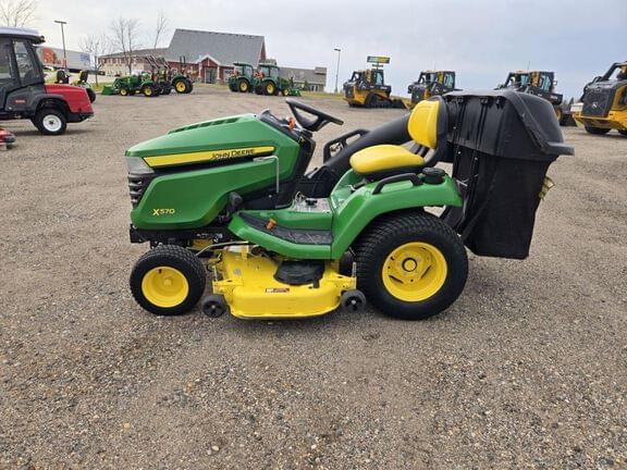 Image of John Deere X570 equipment image 1
