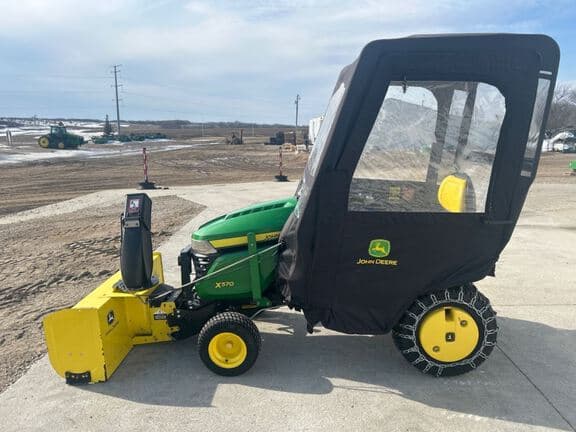 Image of John Deere X570 equipment image 1
