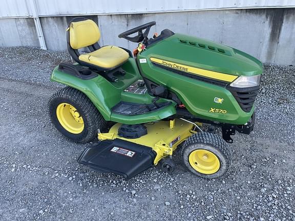 Image of John Deere X570 equipment image 4