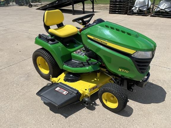 Image of John Deere X570 equipment image 2