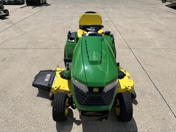 Image of John Deere X570 equipment image 1