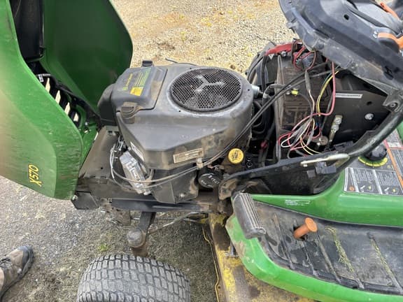 Image of John Deere X570 equipment image 3